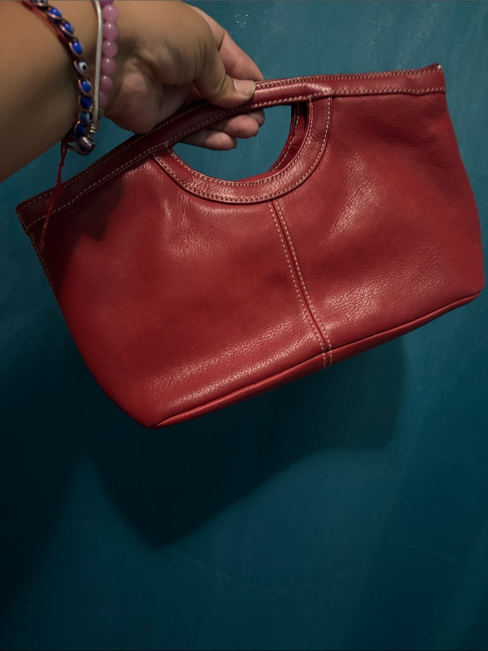 Fossil Classic Red Leather Handheld Women’s Bag - Picture 2 of 11